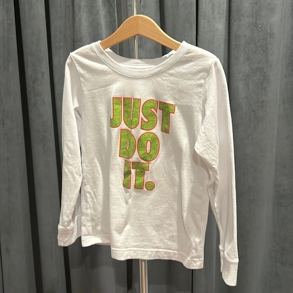 Nike long sleeve tee